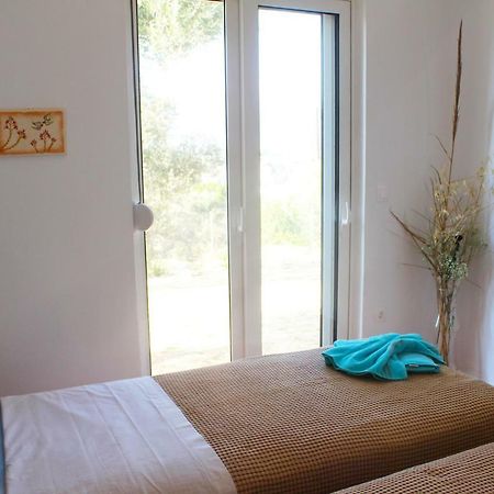 Villa Marikami กามิลารี ภายนอก รูปภาพ